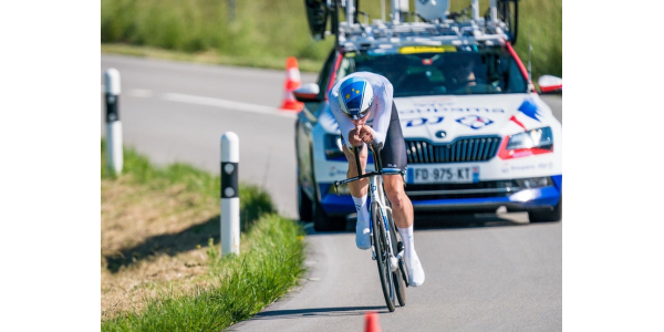 Stefan Küng porte à nouveau un maillot de champion