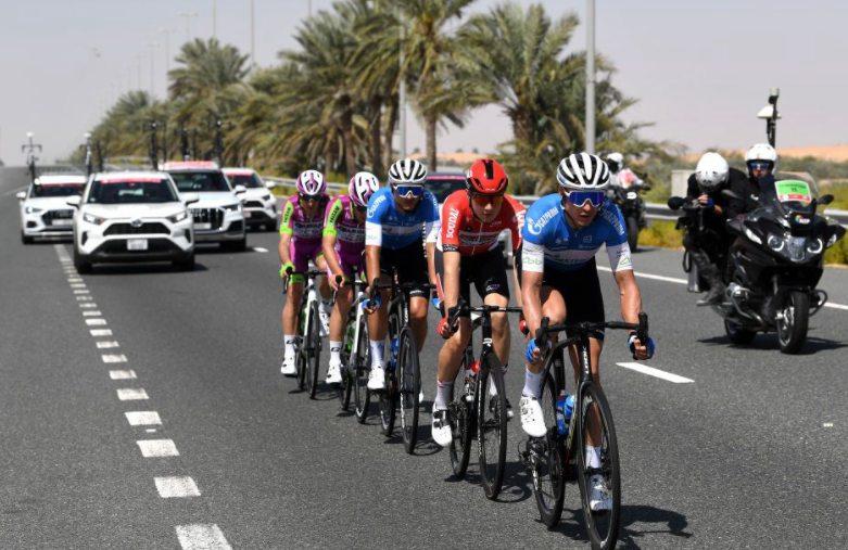 Jasper Philipsen remporte la première étape